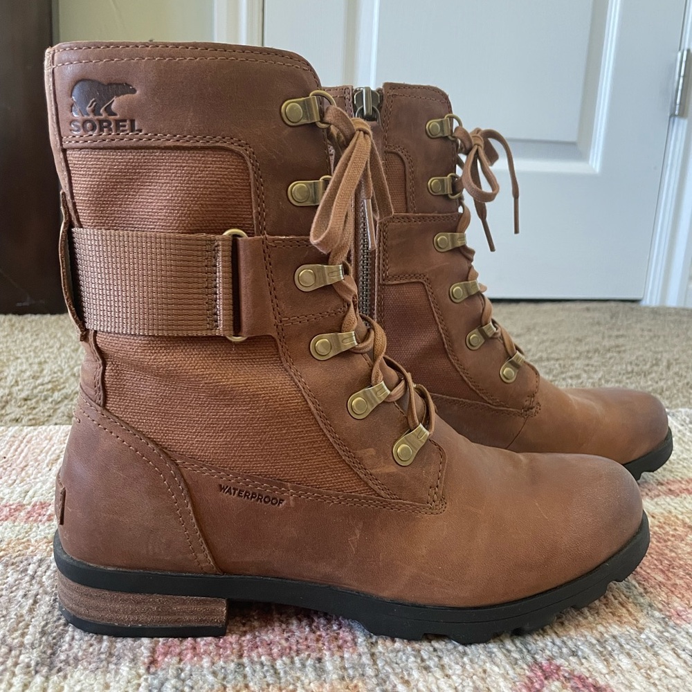 WOMEN'S EMELIE CONQUEST BOOTIE